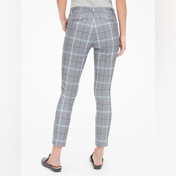 GAP Pants - GAP Signature Skinny Ankle Pants Grey Blue Plaid Dress Pants Cigarette Size 10